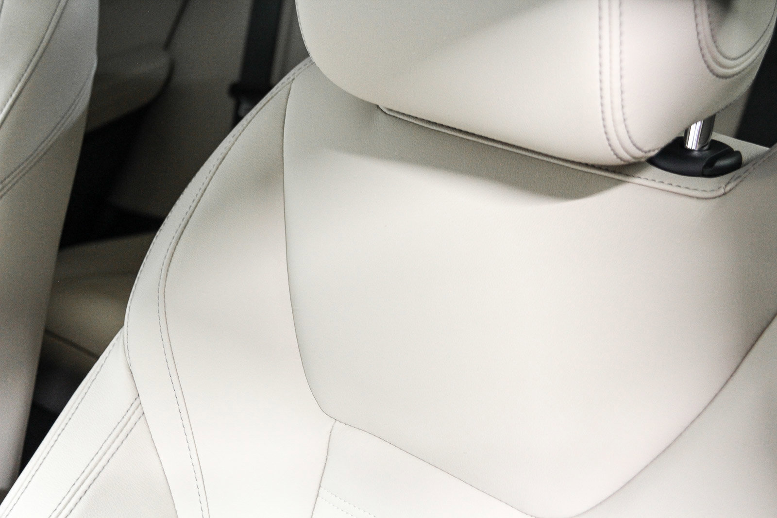 New 2025 BMW X4 M40i AWD/4WD image 25