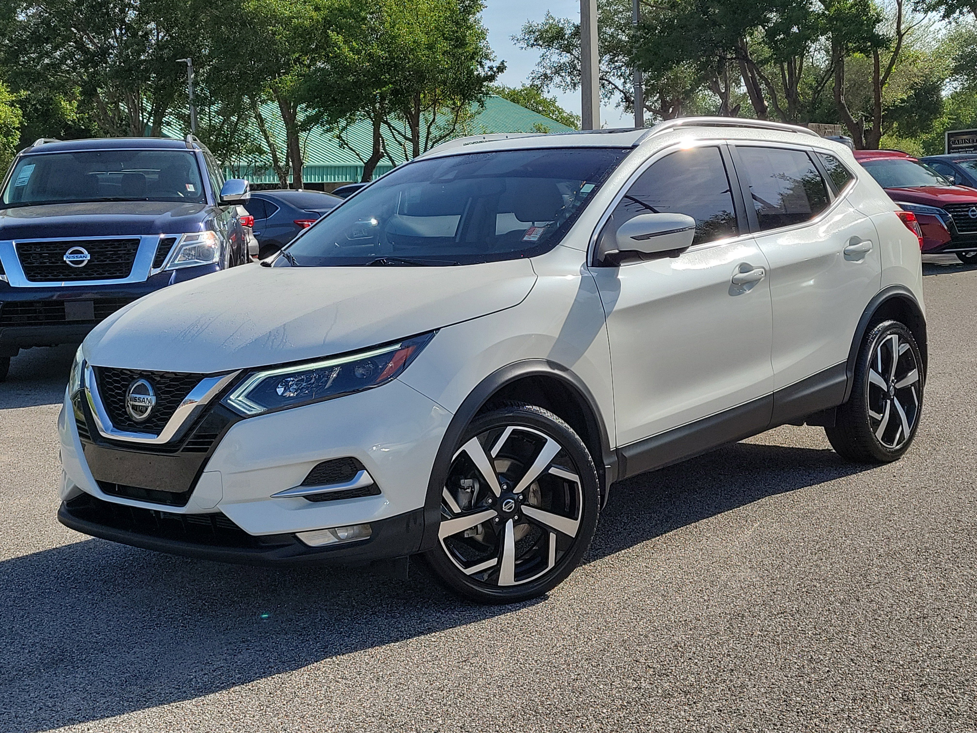 Certified 2021 Nissan Rogue Sport SL w/ Premium Package FWD image 32