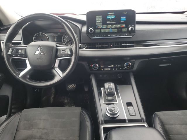Used 2024 Mitsubishi Outlander SE image 28
