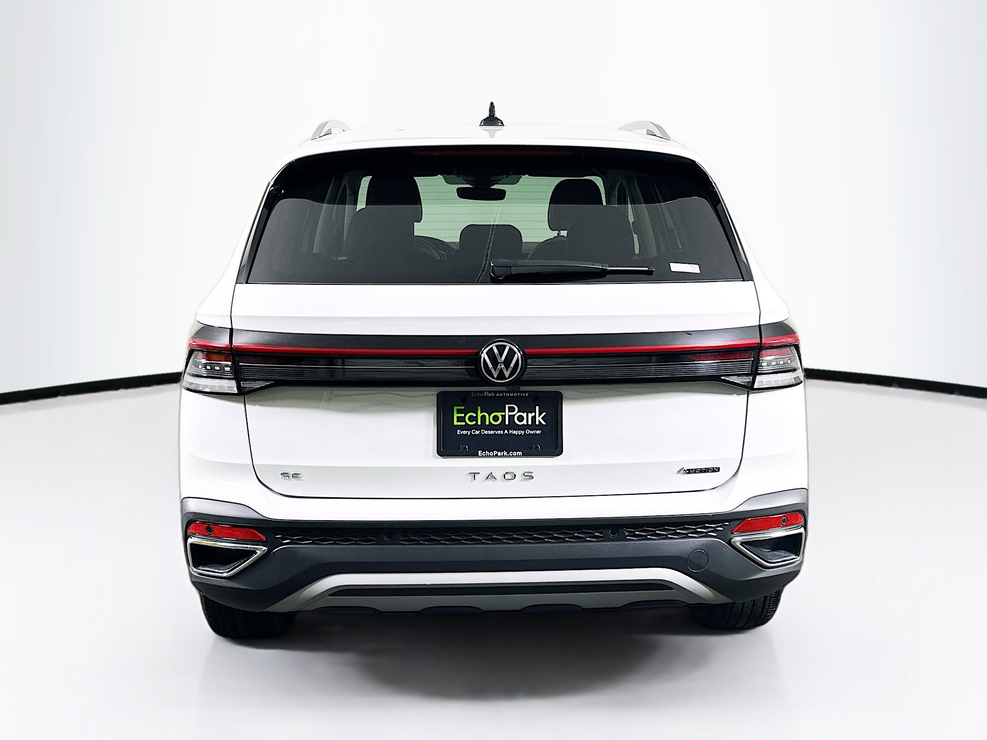 Used 2025 Volkswagen Taos SE AWD/4WD image 7