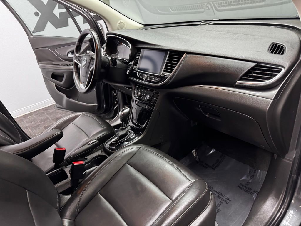 Used 2018 Buick Encore Essence FWD image 53