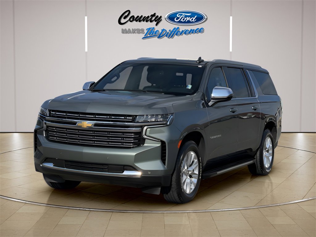 Used 2023 Chevrolet Suburban Premier image 2