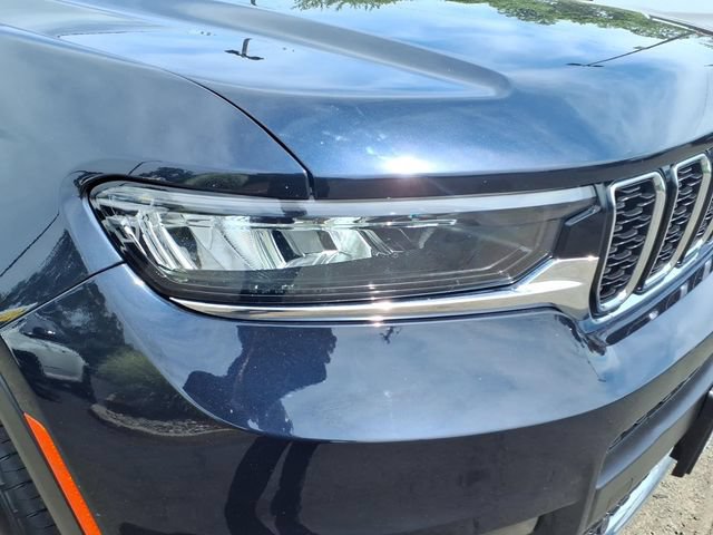 Certified 2023 Jeep Grand Cherokee L Limited w/ Luxury Tech Group II AWD/4WD image 11