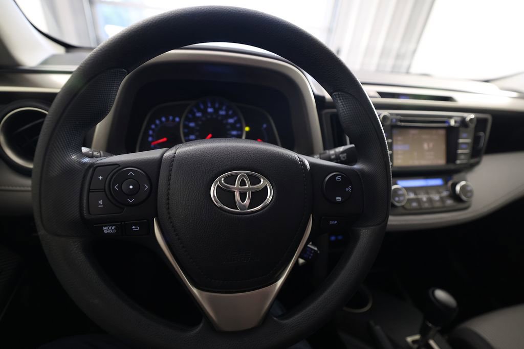 Used 2014 Toyota RAV4 XLE FWD image 17