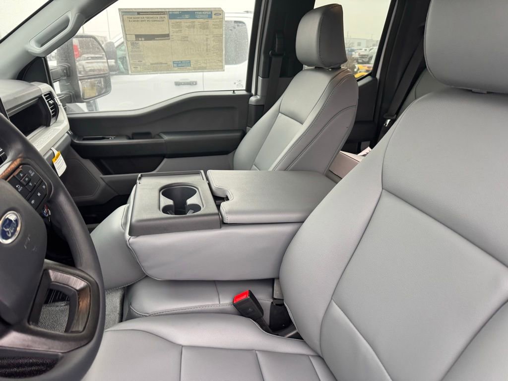 New 2026 Ford F550 4x4 SuperCab Super Duty image 16