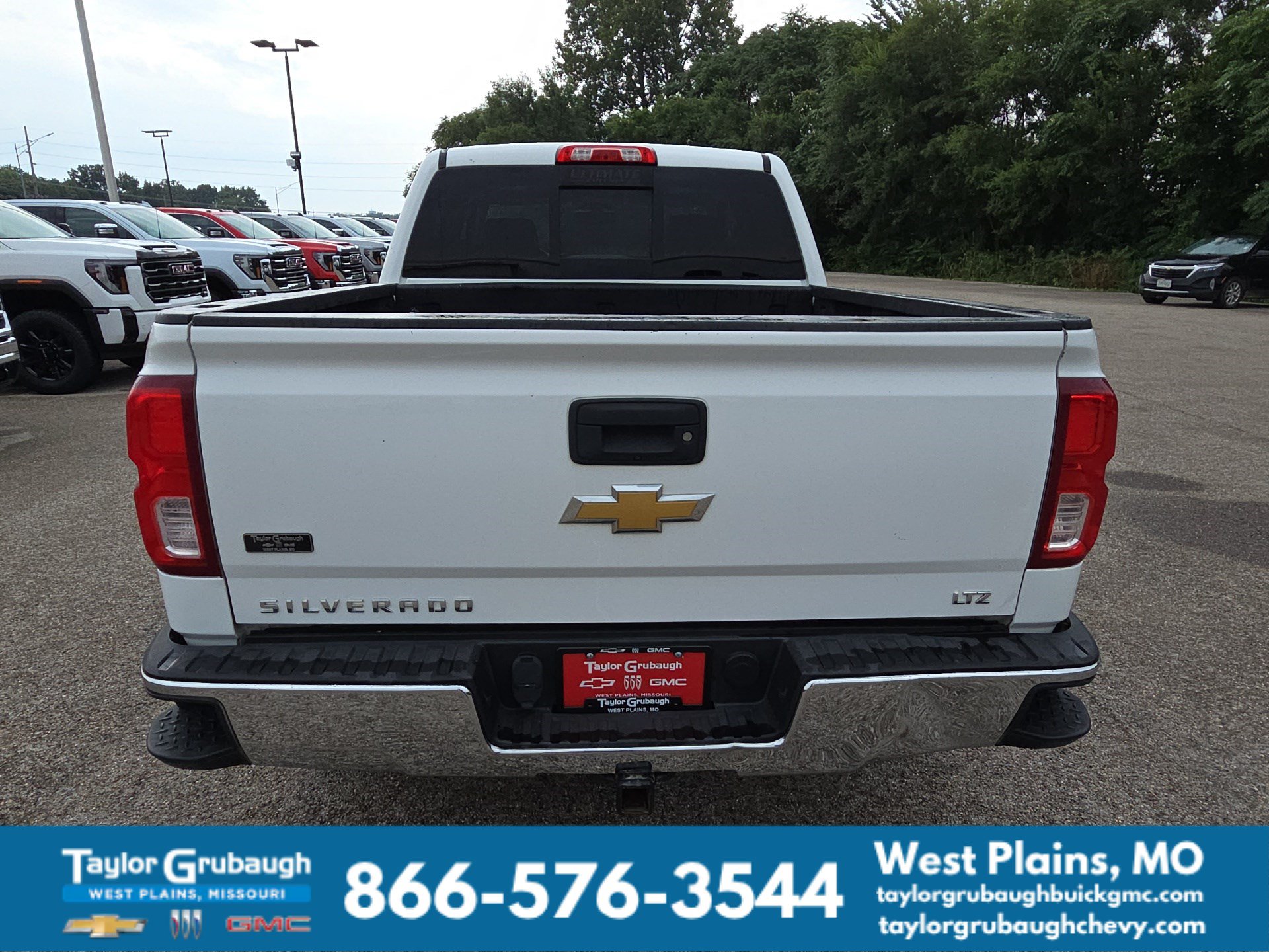 Used 2016 Chevrolet Silverado 1500 LTZ w/ Sport Package AWD/4WD image 7