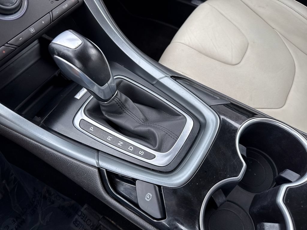 Used 2016 Ford Fusion Titanium FWD image 20