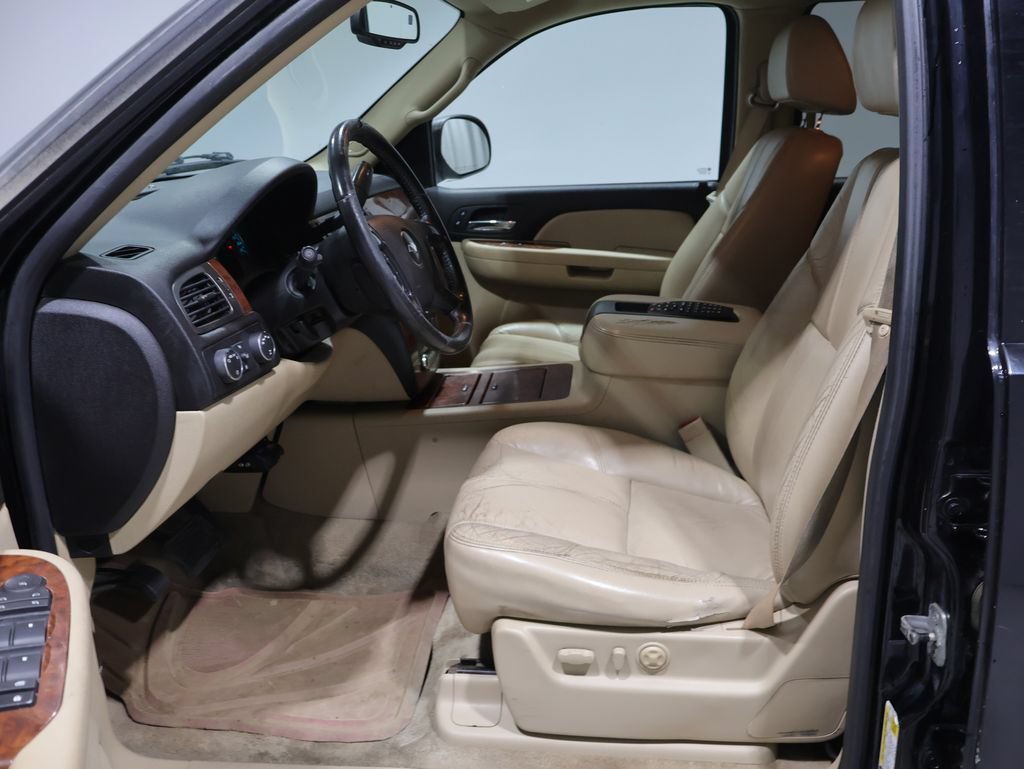 Used 2007 Chevrolet Tahoe LTZ w/ LTZ Preferred Equipment Group AWD/4WD image 11