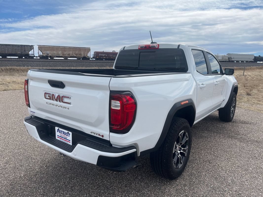 Used 2024 GMC Canyon AT4 w/ Technology Package AWD/4WD image 6