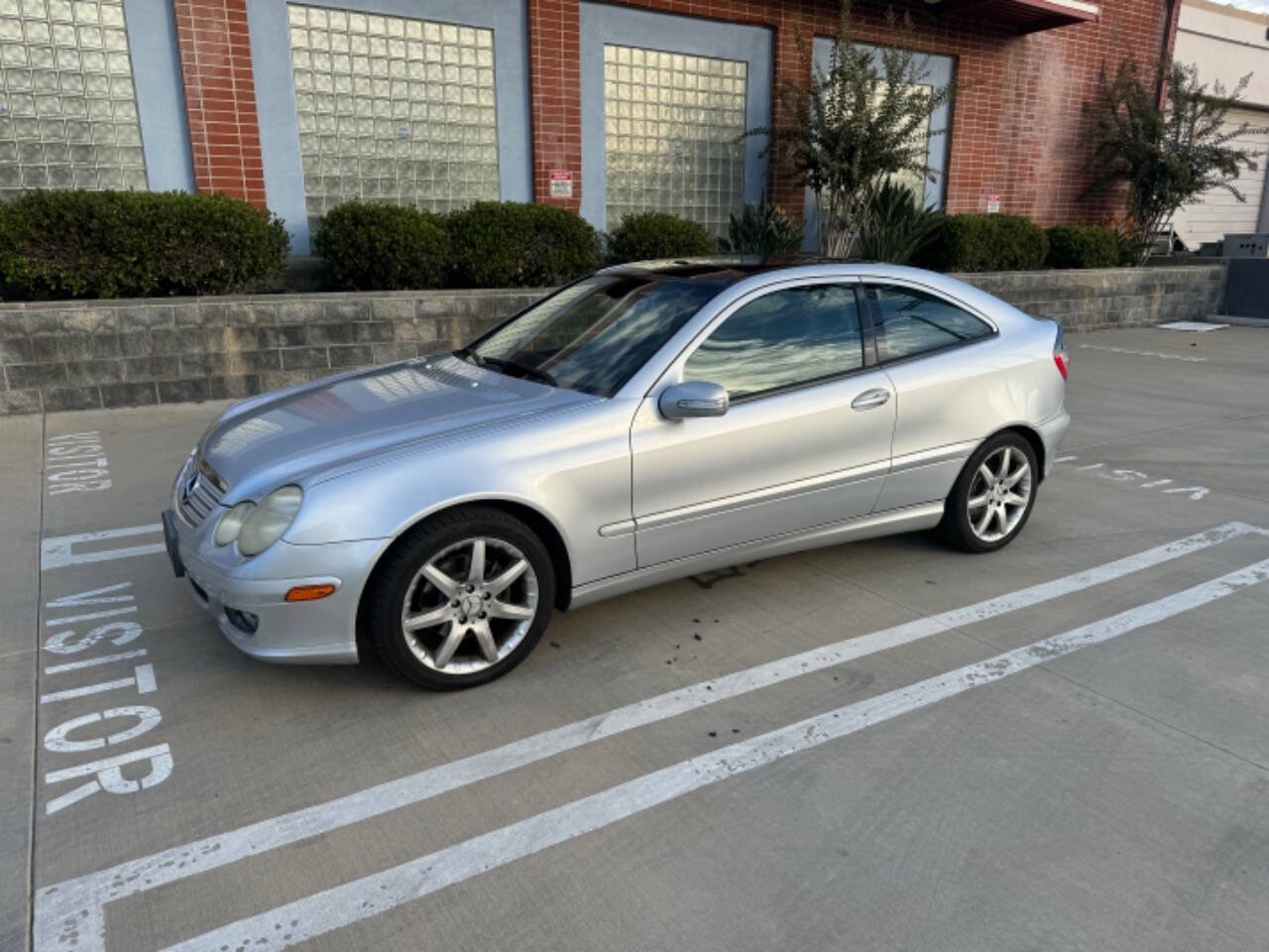 Used 2005 Mercedes-Benz C 230 Coupe image 2