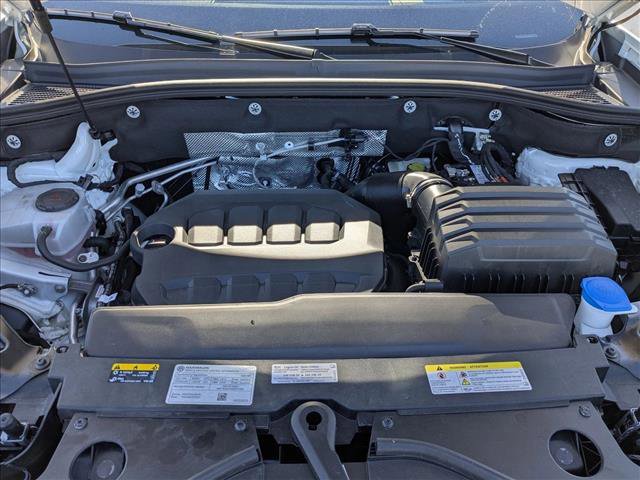 Used 2025 Volkswagen Atlas SEL Premium R-Line image 24