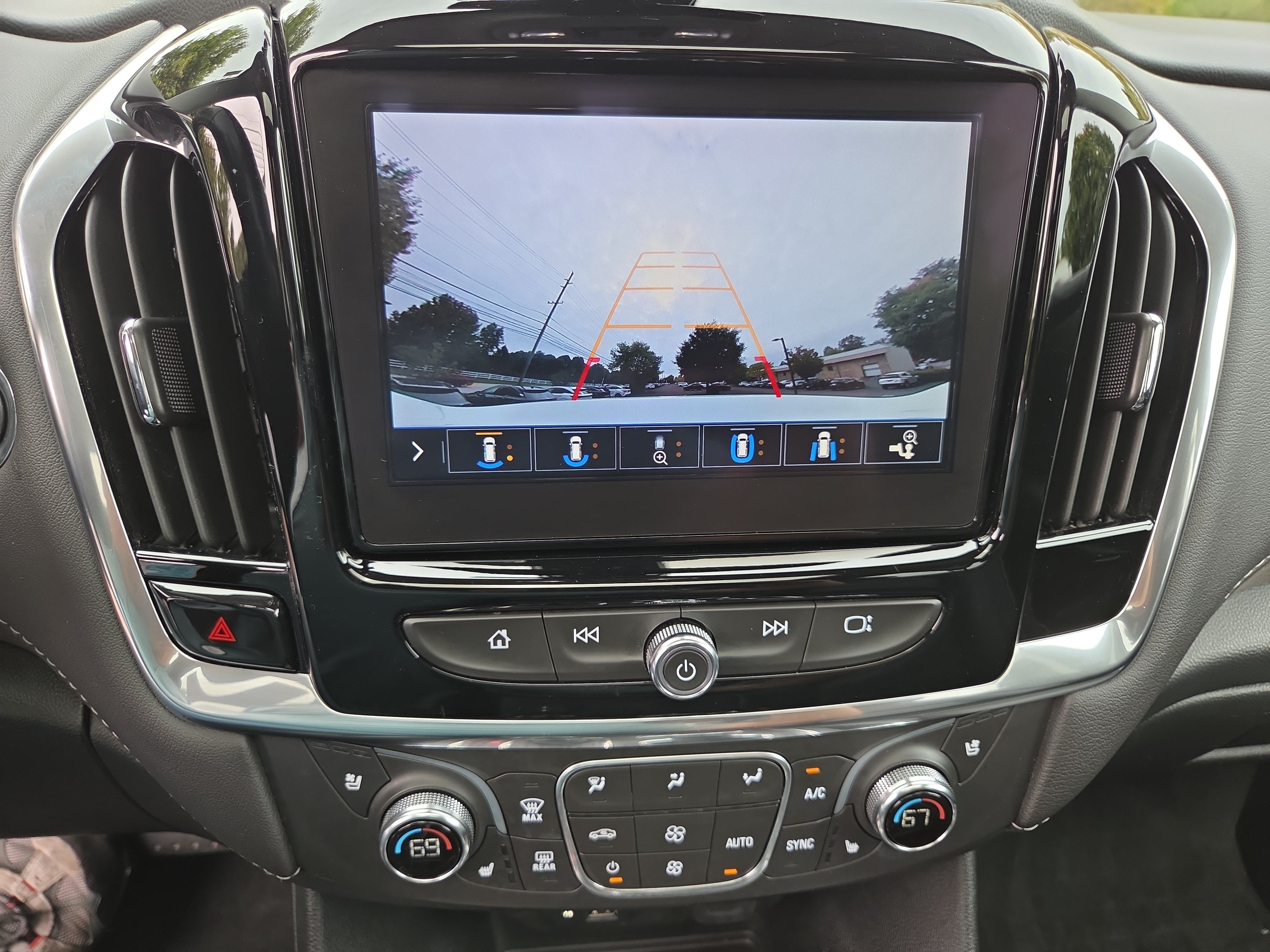 Used 2020 Chevrolet Traverse High Country w/ LPO, Floor Liner Package AWD/4WD image 27