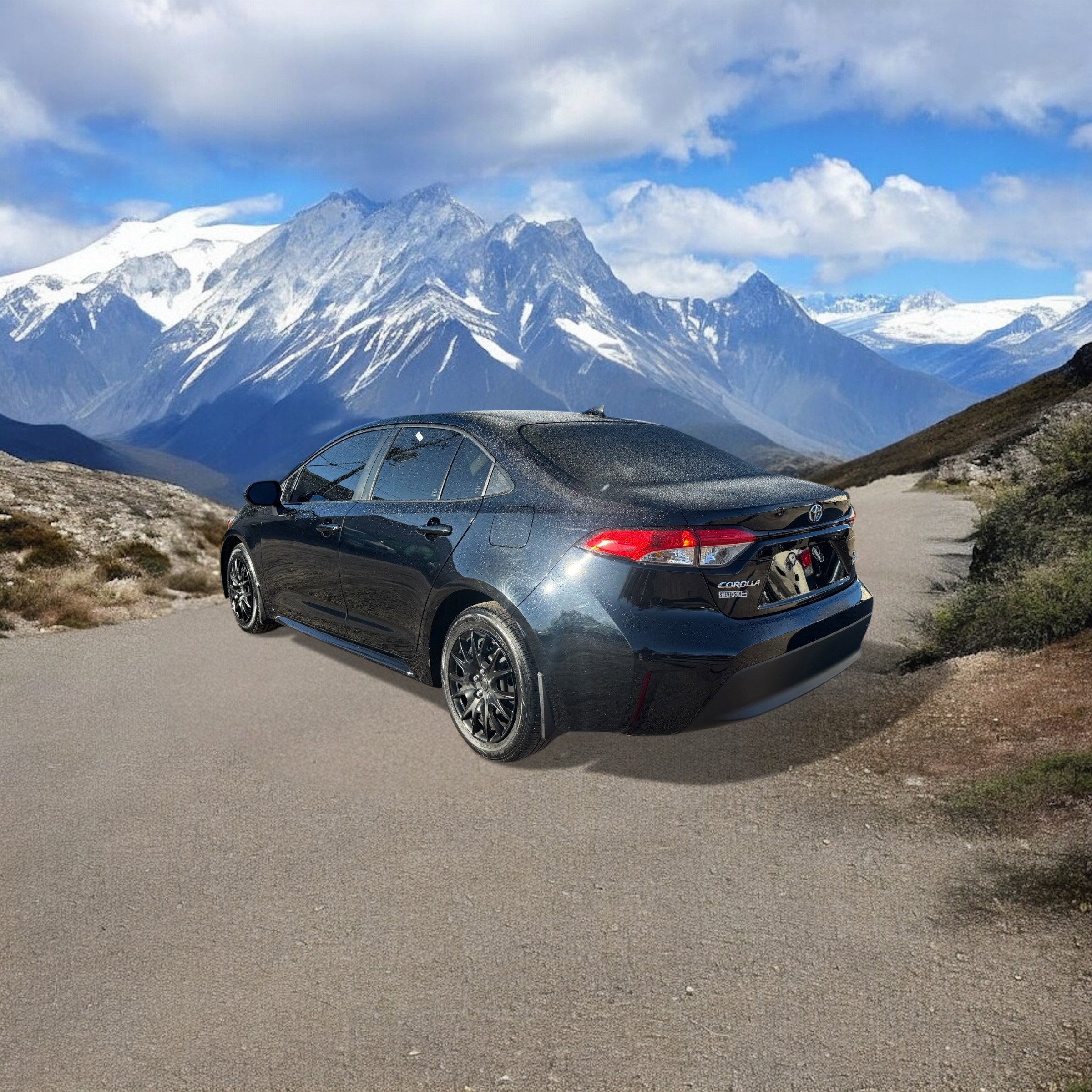 Used 2024 Toyota Corolla LE image 3