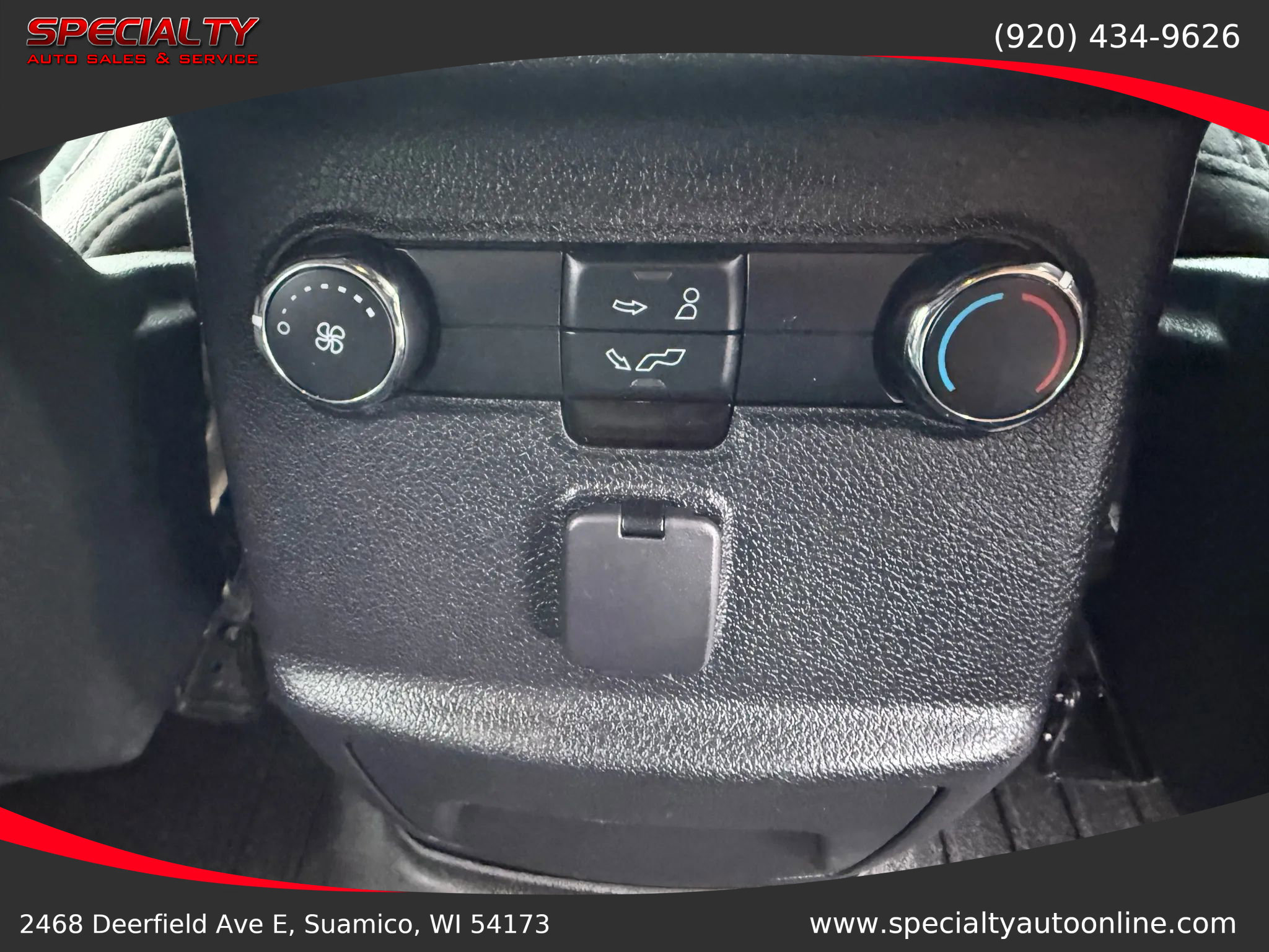 Used 2018 Ford Explorer XLT w/ Equipment Group 202A image 25