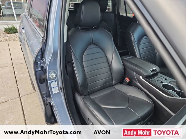 Used 2022 Toyota Highlander XLE image 37