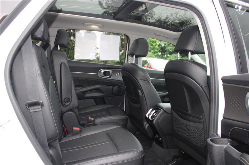 Used 2022 Kia Sorento SX image 14