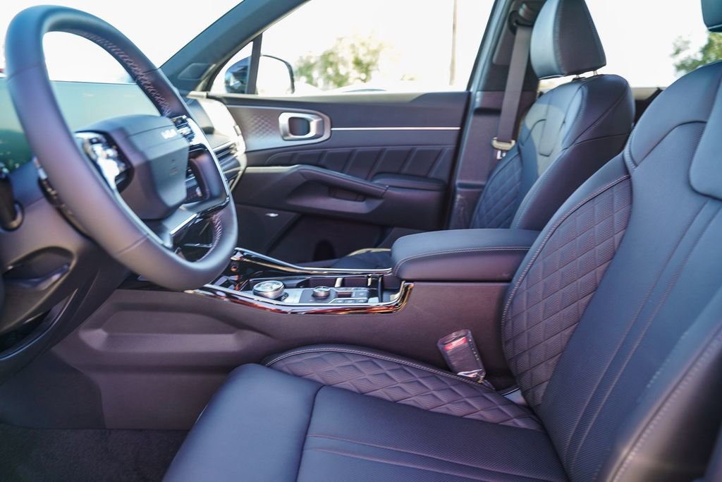 Certified 2026 Kia Sorento SX Prestige AWD/4WD image 18