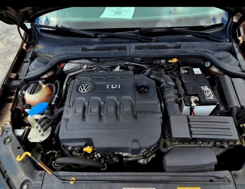 Used 2015 Volkswagen Jetta TDI SEL FWD image 17