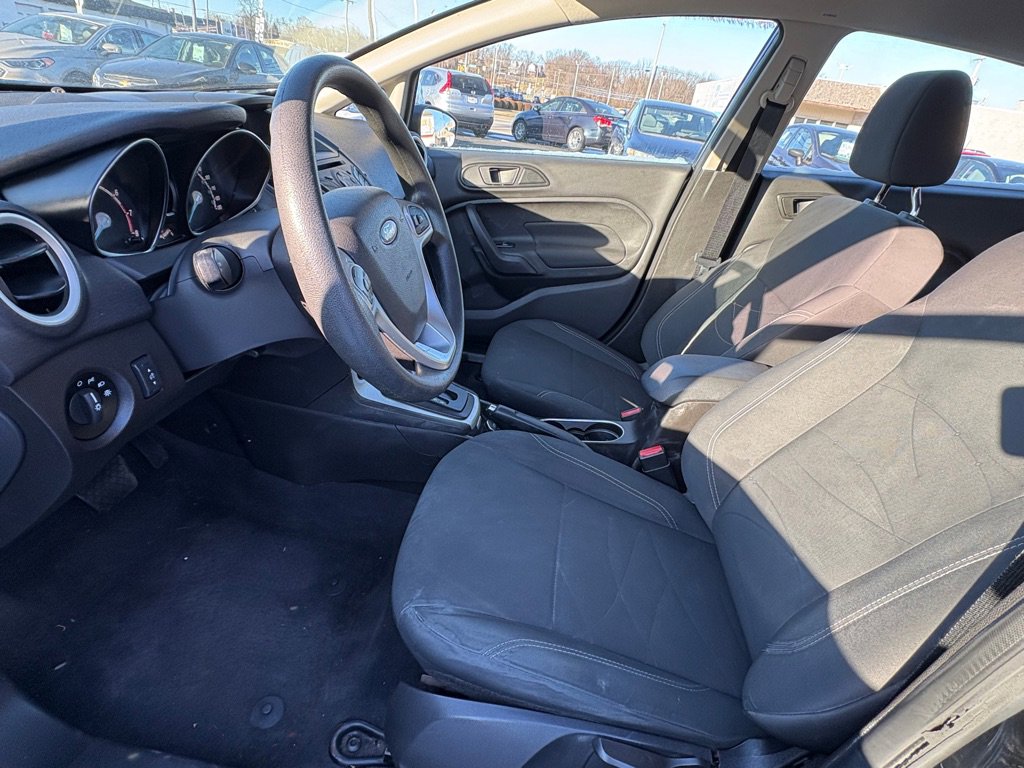 Used 2019 Ford Fiesta SE image 8