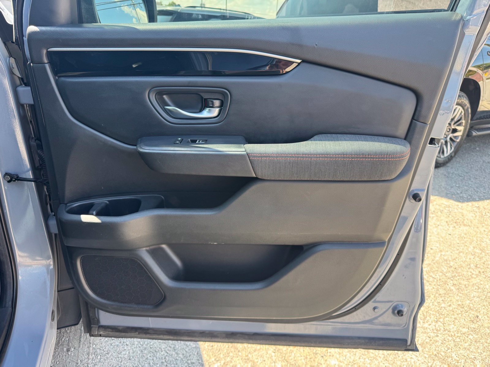 Used 2025 Honda Pilot Sport image 34