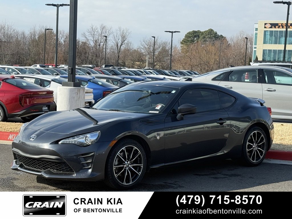 Used 2017 Toyota 86 image 3