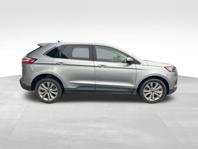 Used 2023 Ford Edge Titanium image 10