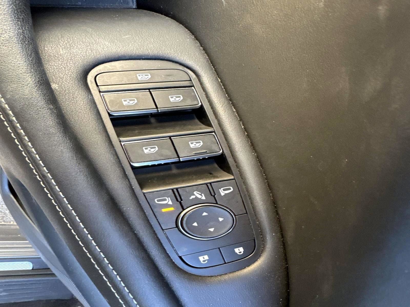 Certified 2023 INFINITI QX60 Luxe w/ Cargo Package image 8