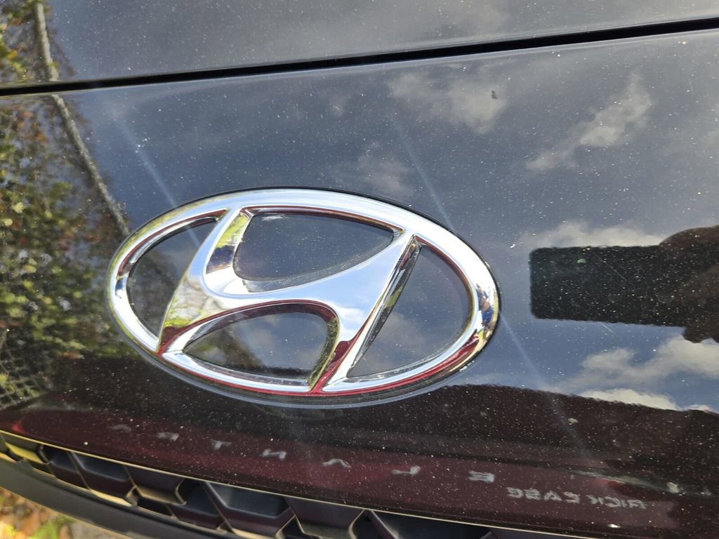 Used 2022 Hyundai Kona SEL w/ Cargo Package FWD image 11