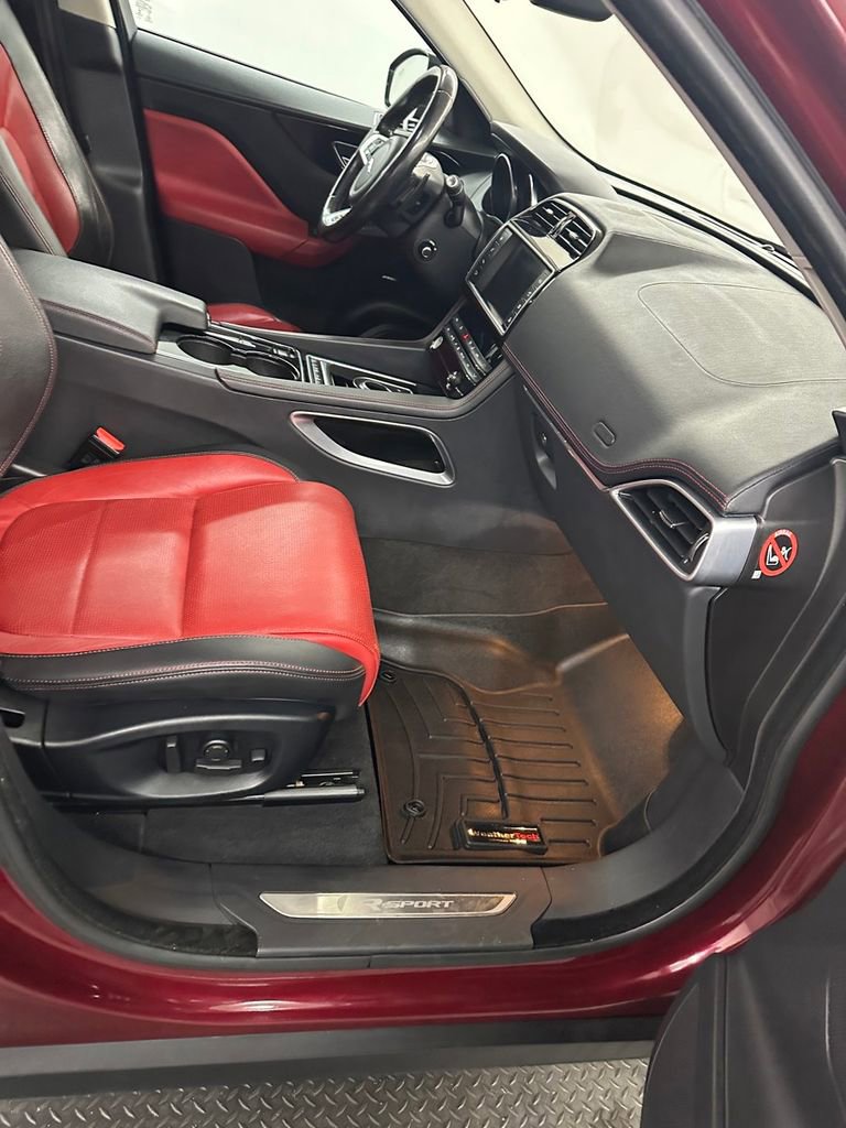 Used 2017 Jaguar F-PACE R-Sport image 38