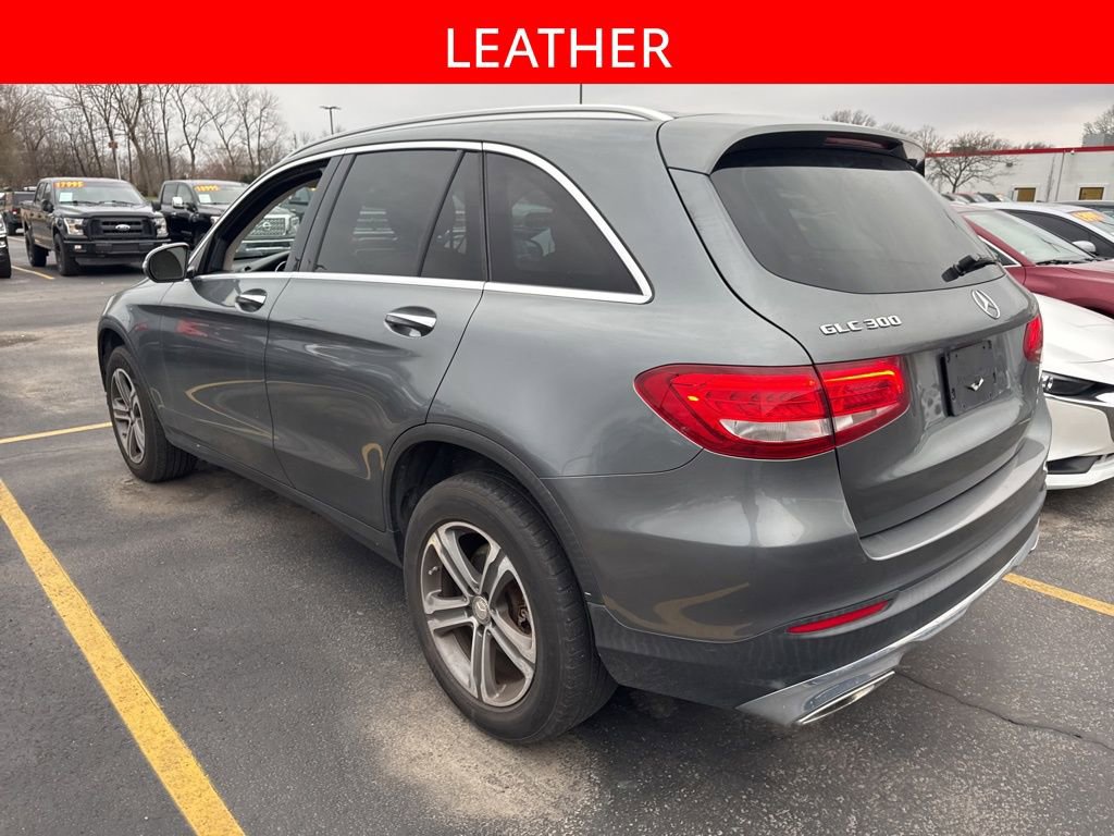 Used 2017 Mercedes-Benz GLC 300 image 4