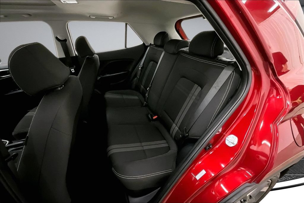 Used 2023 Hyundai Venue SEL FWD image 22