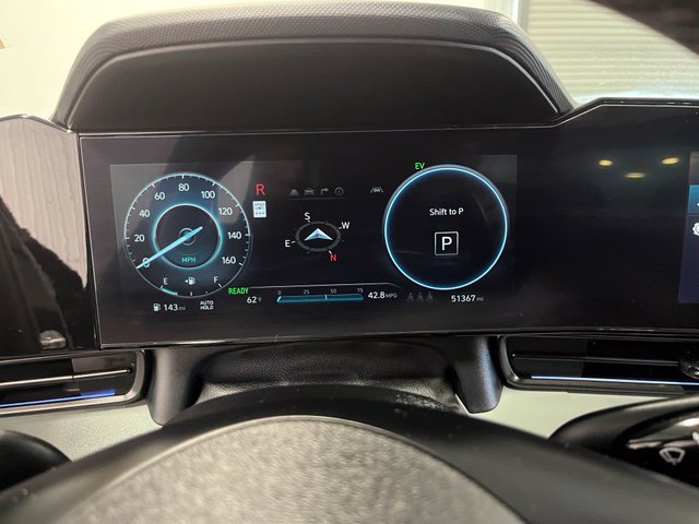 Used 2025 Hyundai Elantra Limited FWD image 27