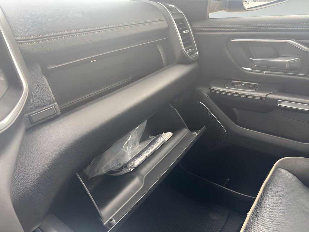 Used 2024 RAM 1500 Laramie image 29