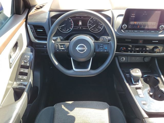 Used 2023 Nissan Rogue SV image 14