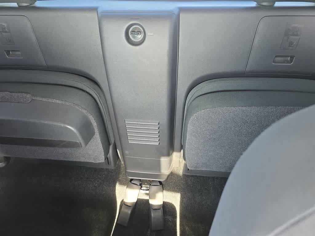 Used 2022 Nissan Frontier S RWD image 14