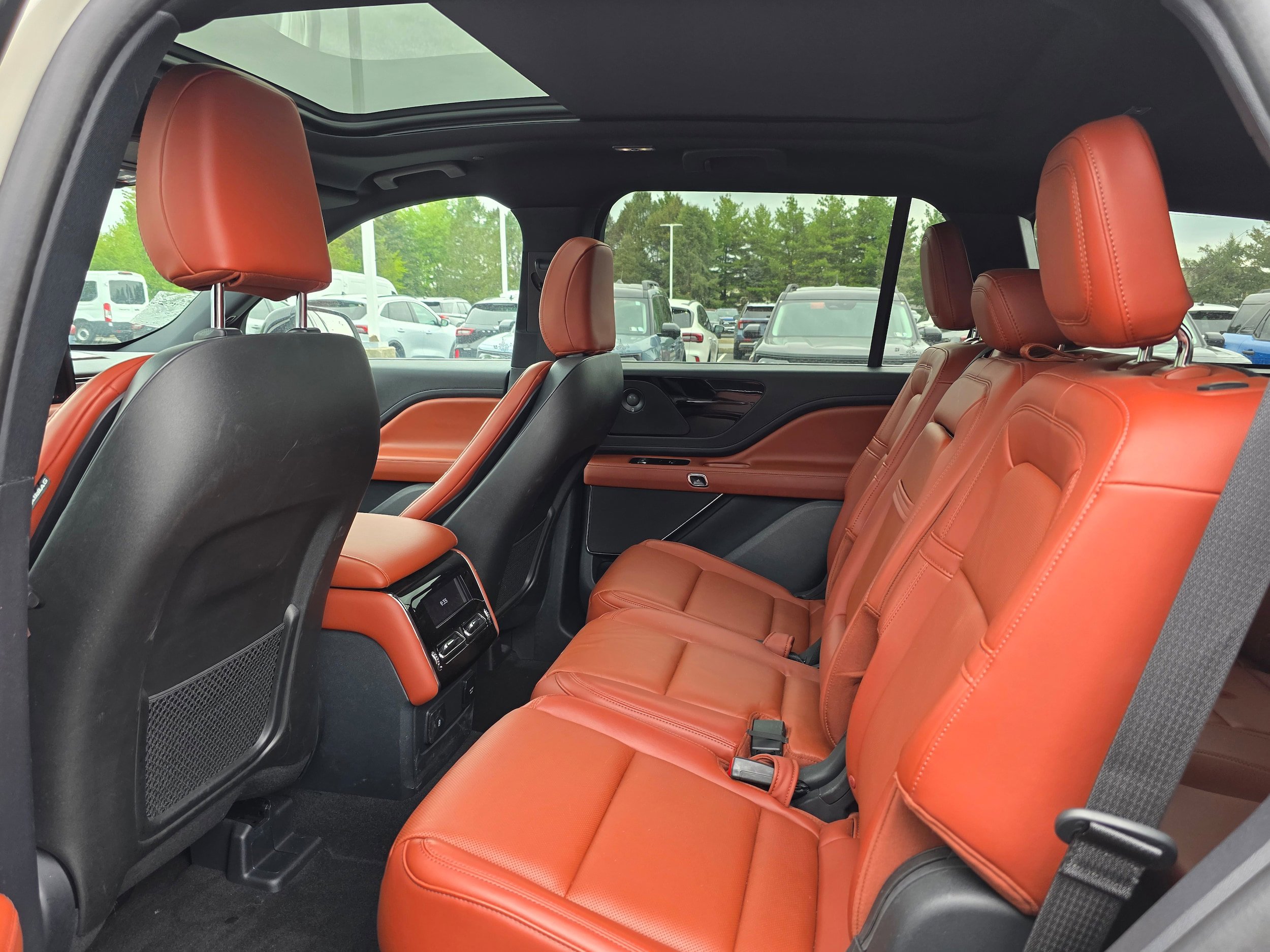 Used 2025 Lincoln Aviator Reserve w/ Illumination Package AWD/4WD image 11
