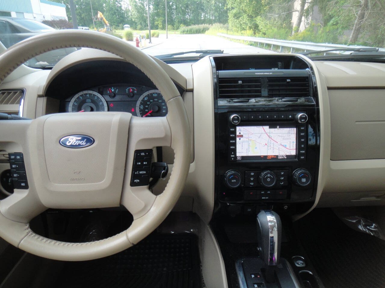 Used 2011 Ford Escape Limited w/ 302A Rapid Spec Order Code AWD/4WD image 14