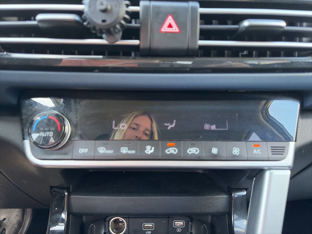 Used 2023 Kia Seltos S w/ Navigation Package image 19