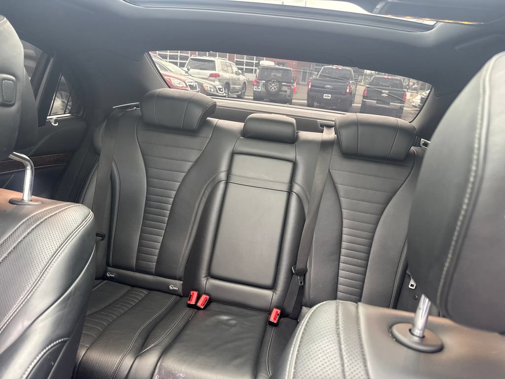 Used 2018 Mercedes-Benz S 560 4MATIC Sedan w/ Premium Package image 25
