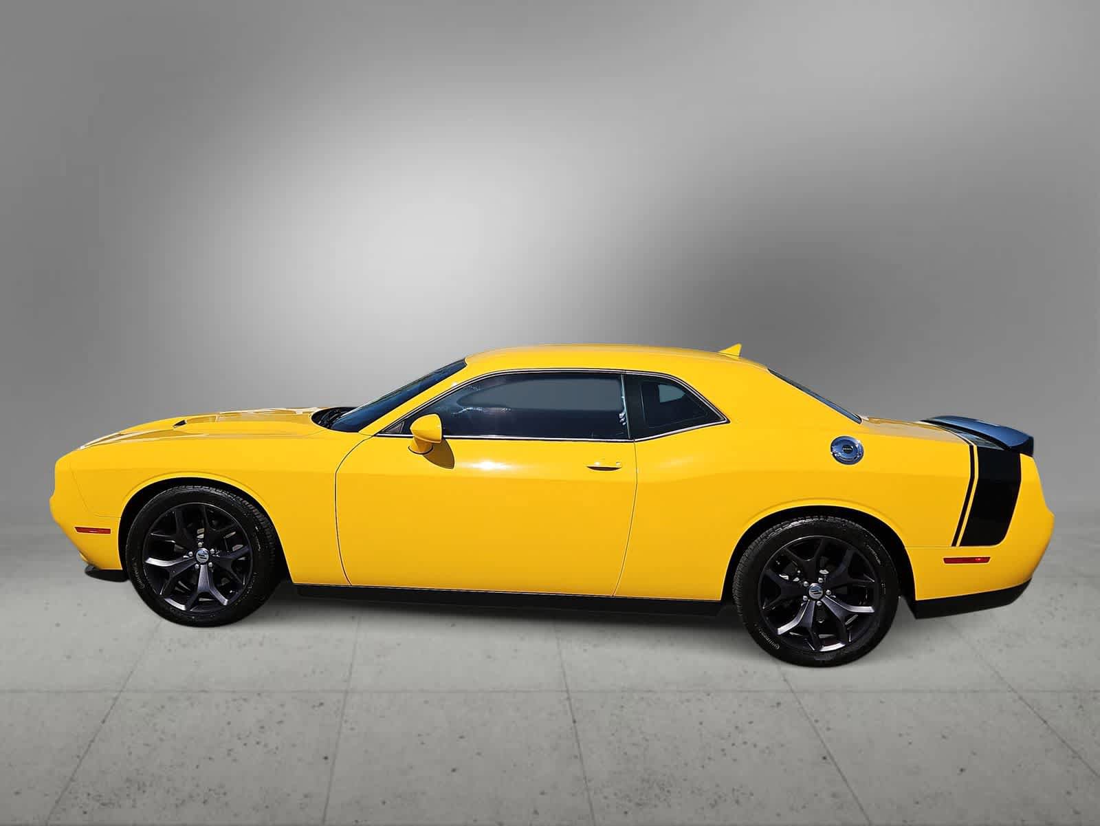 Used 2017 Dodge Challenger SXT Plus image 6