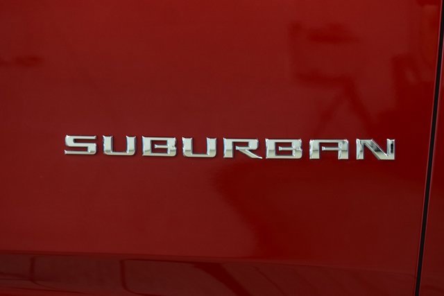 Used 2023 Chevrolet Suburban High Country image 16