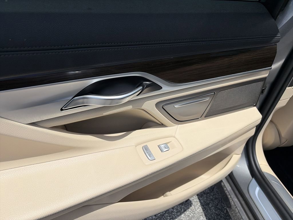 Used 2018 BMW 740i RWD image 34