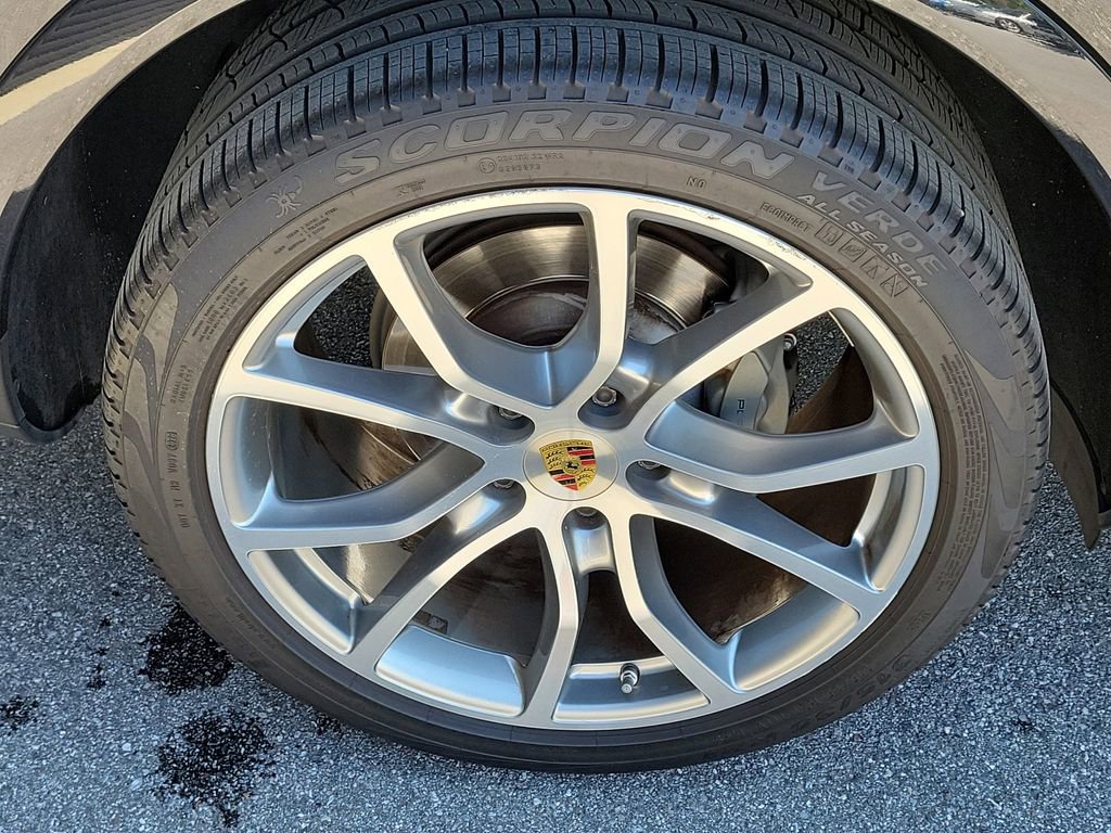 Certified 2020 Porsche Cayenne S image 14