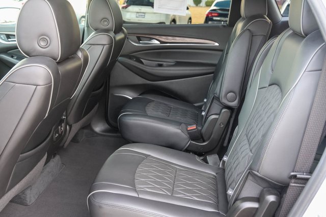 Used 2022 Buick Enclave Avenir w/ Avenir Technology Package image 16
