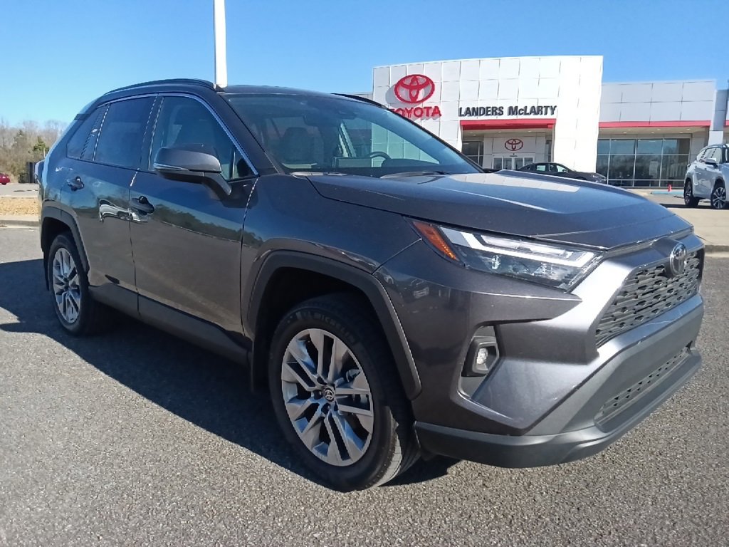 Used 2024 Toyota RAV4 XLE Premium image 1