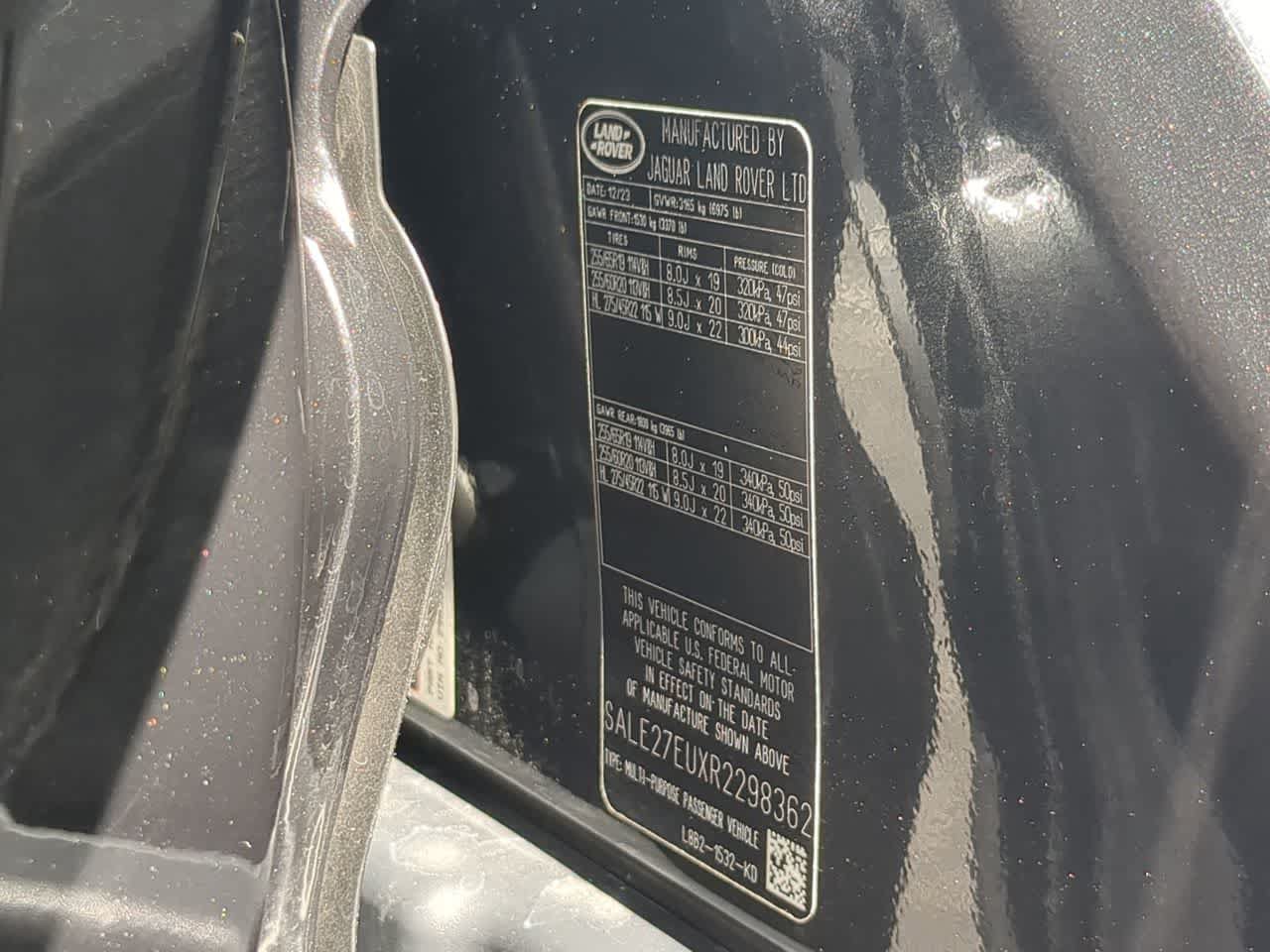 Certified 2024 Land Rover Defender 110 X-Dynamic SE AWD/4WD image 36
