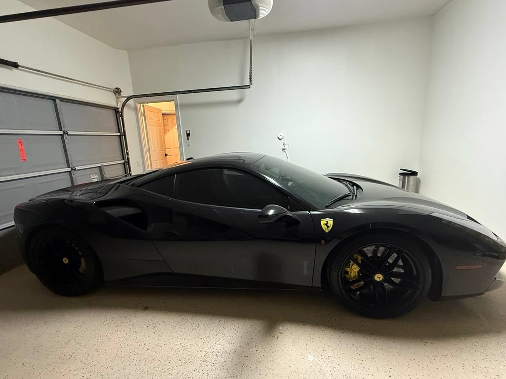 Used 2016 Ferrari 488 GTB RWD image 2