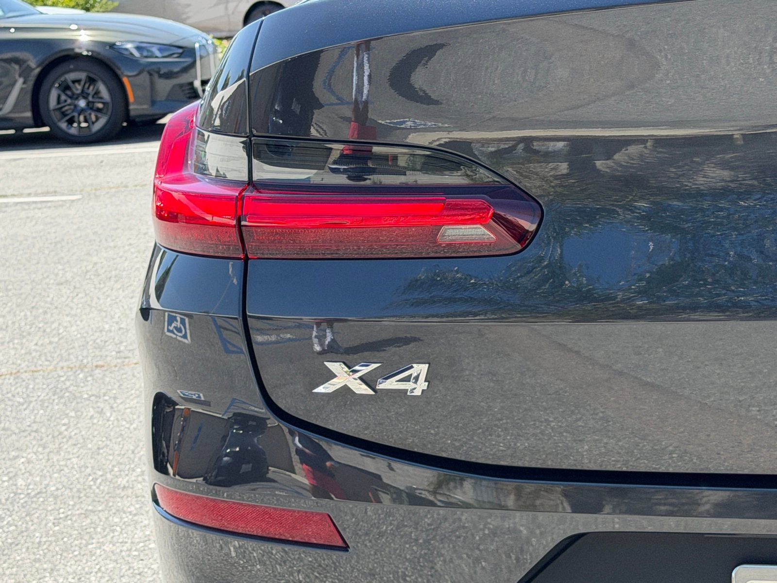 Used 2025 BMW X4 xDrive30i w/ Premium Package AWD/4WD image 14