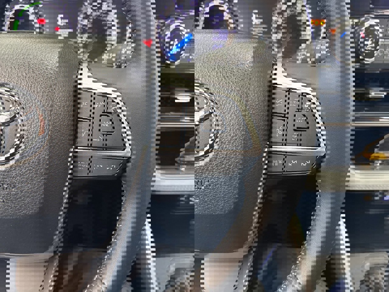 Certified 2024 Toyota Highlander XLE image 22