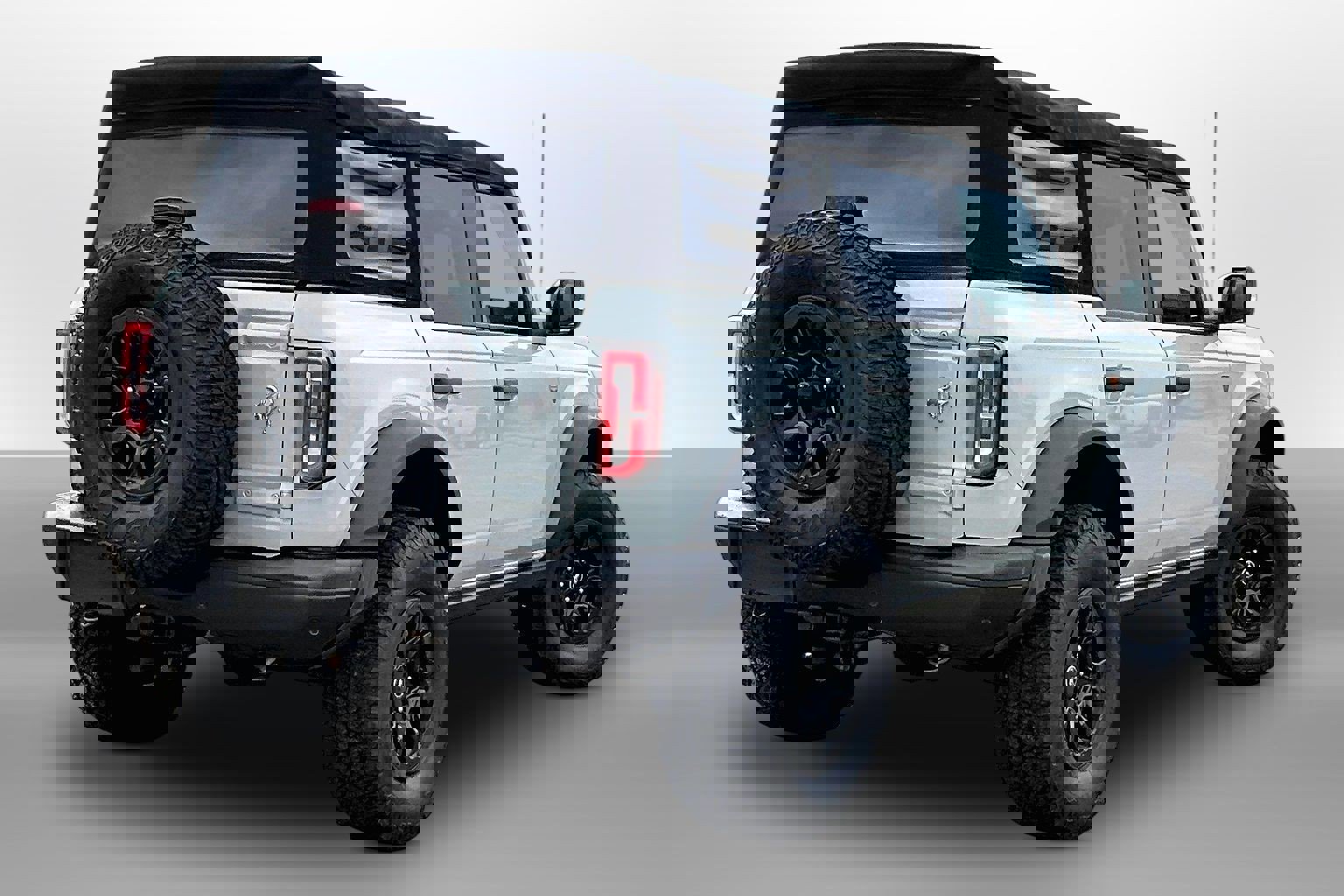 Used 2021 Ford Bronco Badlands image 11